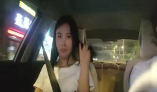 探花王伟哥佛山洗浴足疗会所撩女技师2000块拿下