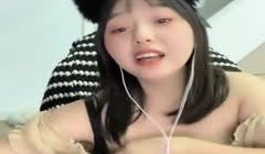 核弹！G奶学【性感荷包蛋】这奶子超级大！_0。