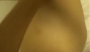 骚女友吃着jb，情人来电话，让情人听女友叫床——