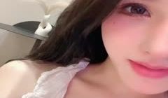 女神回归【香奶奶】颜值吊炸天，收费房让你高潮大秀
