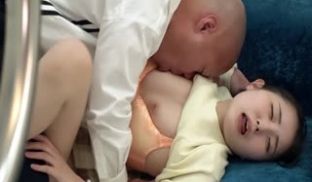 GNS-095 某私鉄电车内での不合意性交！！ 