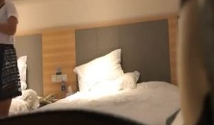 酒店嫖妓小姐下面毛真多。