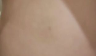 小马探花约极品高端外围小姐姐按头深喉跪地口交,扶