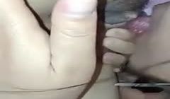 两大骚女小浪蹄和少妇白洁合体秀 互相揩油摸奶抠b