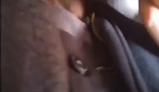 朋友圈卖保险的少妇为了业绩上门服务跪舔后入肥臀。
