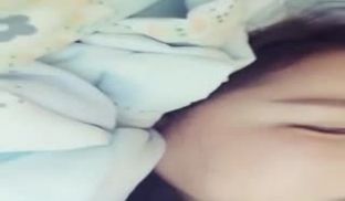 【情趣黑丝】美女主播400元请网友来家直播啪啪,