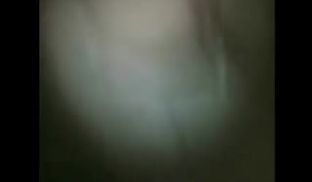 【偷拍尿尿】超近距离偷拍嘘嘘流的是白带？