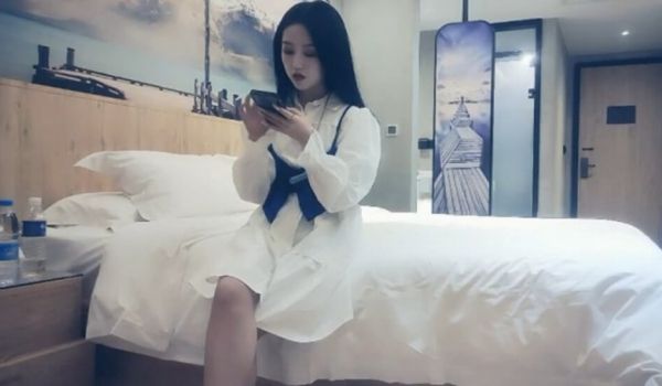 赵总探花-多姿势猛操清纯小姐姐,最后深喉口爆射一