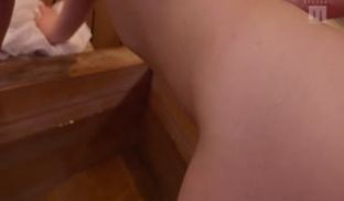 MIFD-517 新婚旅行中の旦那さんを诱惑する