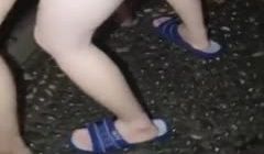 逍遥龙哥和老铁半夜驱车到郊外公园和白虎小太妹户外