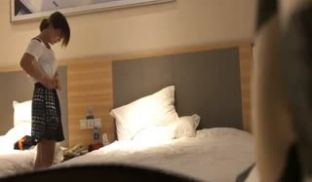 外表看起来挺水灵的年轻漂亮妹子援交经商大老板口活