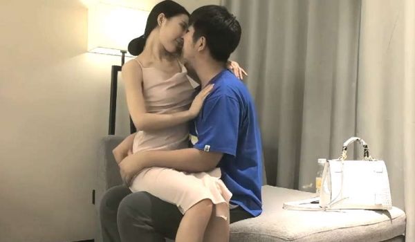 小宝寻花精选约到身材姣好长发气质女，叫声又好听。