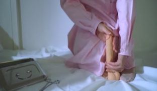 夜勤护士制服丝袜诱惑你举起肉棒的!