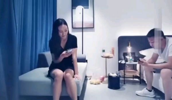 魔鬼S级身材的大胸瑜伽教练。