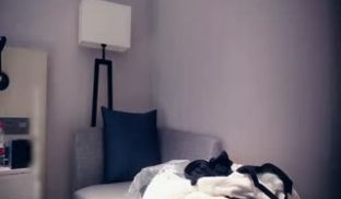 颜值破表性感红唇妹子调情下穿上水手制服狠肏。