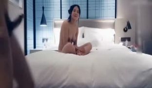 昨晚这个看似腼腆，衣服脱掉却变了个样。