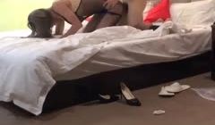 黑丝美女在酒店被各种姿势插入甚至主动骑了上去。