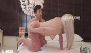 麻豆传媒-潮吹五连发健身教练湿透调教。.