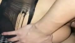 _酒吧饥渴少妇_撕开丝袜后入爆裂抽插骚穴。