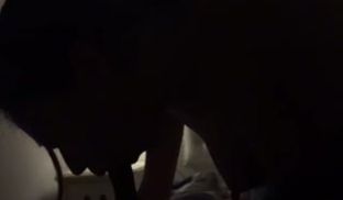 深夜女友饿了，要吃大肉棒。