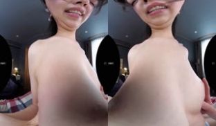 EBVR-072 【VR】初めて出来た彼女を脱が