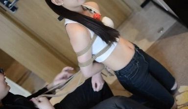 捆绑女神级妹子这妹子是真漂亮。.
