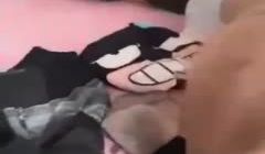 真就不避一下孩子？。