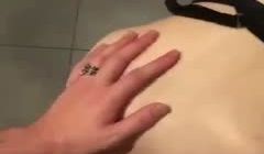 厕所_饥渴骚逼人妻迫不及待KTV厕所渴求大肉棒满