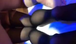 黑丝袜女友直接后入猛操。