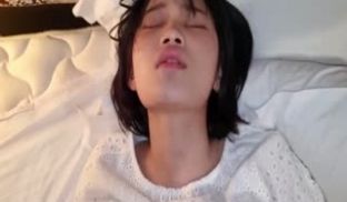 强迫少女学生做爱并录像！不听话的话就曝光！只能乖