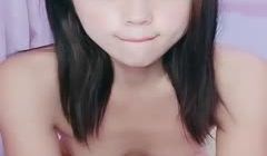 超清纯眼镜大学生美女小姐姐居家全裸诱惑！揉捏小奶