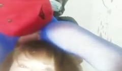 招嫖大哥破处小浪女后入爆草蹲屁股下面擦血叫的真浪