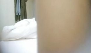 约操微信勾搭了很久的气质性感大美女,操的眼神迷离