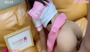 反差婊女友口接琼浆玉液！
