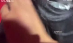 咖啡厅被饥渴炮友咸猪手摸b~ 酒店湿身服务！