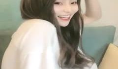 可爱颜值少女的自慰秀！道具淫荡抽插bb 超性感！
