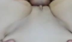 性感小野猫在我面前玩弄穴洞又搓奶的，真无法抗拒操