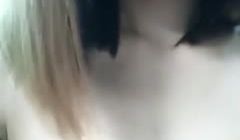 风骚的小姐姐穿着黑丝薄纱在户外激情自慰抠逼
