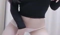 美女主播菲菲第一部白虎粉穴自慰