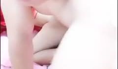 微胖丰满身材短发气质卡扣妹妹