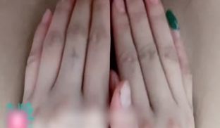 跳蛋肉棒一起玩弄小穴
