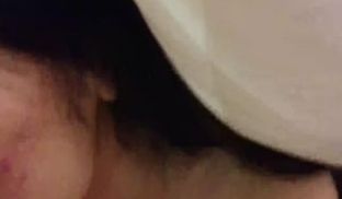 颜值一般身材不错的小野模伊伊宾馆私拍潜规则PPP