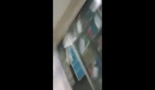 《偷拍》商场尾随几个时尚美女进女厕偷拍重量级胖哥
