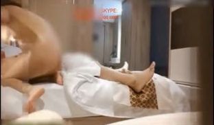 网约高颜值精致脸蛋外围美女啪啪啪抱起来肏
