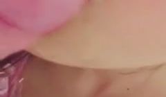 【姐弟乱仑】闺房自摸难耐 勾引睡觉中的弟弟