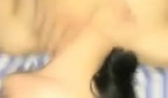 【精选迷奸】套路两个工厂妹下药灌倒一块干