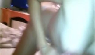 小女友大姨妈还没走口嘴并用尽心为男票解决生理需求