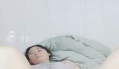 小妮子被艹叫声呻吟是那么甜美 艹好爽，跟抖音一个