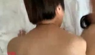 【乱仑】新高端精品大片双飞新作-双飞极品人妻和小