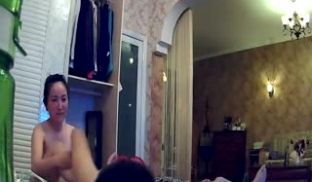 老板和漂亮媳妇正在爽歪歪